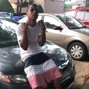 Meet your Posher, Hilton